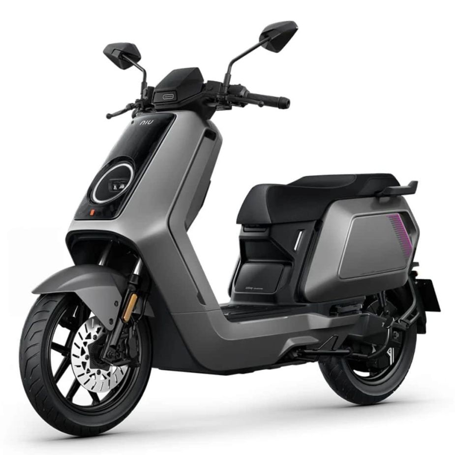 NIU NQiX150 – Krachtige Elektrische Bromscooter in Mat Grijs
