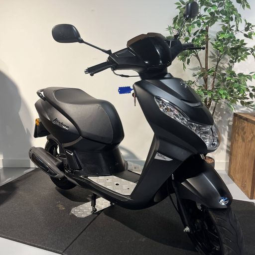 Bromscooter Peugeot Kisbee Black Edition Innobikes Occasion