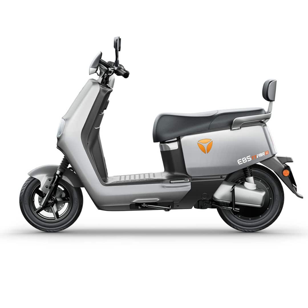 Yadea E8S 2025 elektrische bromscooter grijs