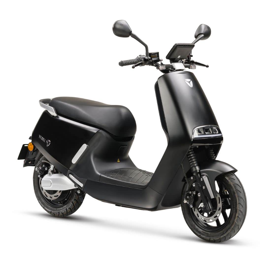 Yadea G5 Lithium 2025 elektrische bromscooter mat zwart