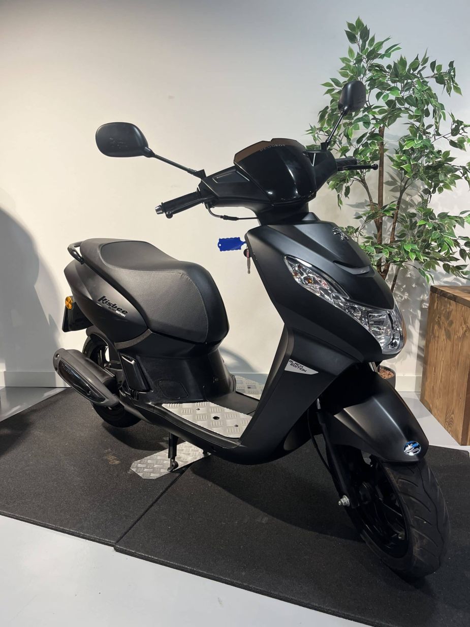 Peugeot Kisbee Black Edition